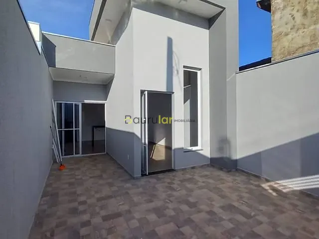 Casa 2 quartos e 2 banheiros, à venda, no bairro Jardim Jacyra em Bauru