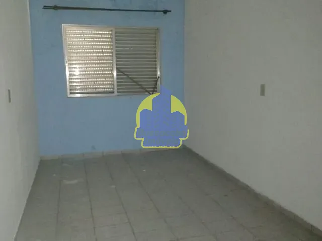Casa com 400m² 3 quartos e 2 banheiros, à venda ou para alugar, no bairro Vila Campesina em Osasco