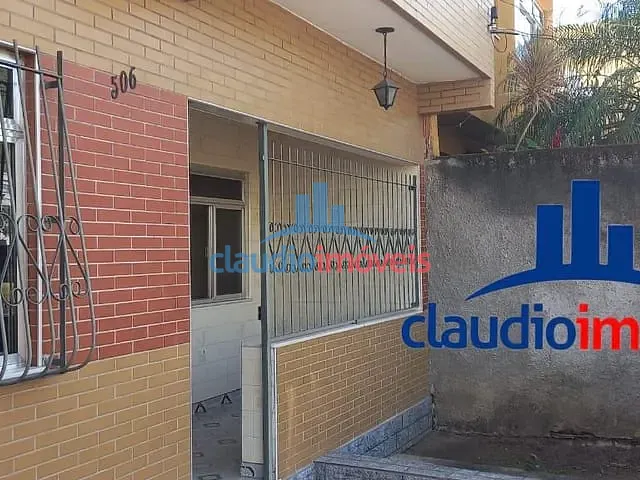 Casa 4 quartos e 2 banheiros, à venda, no bairro Centro em Barra Mansa
