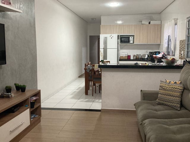 Casa com 250m² 2 quartos e 1 banheiro, à venda, no bairro Mogi Moderno em Mogi das Cruzes