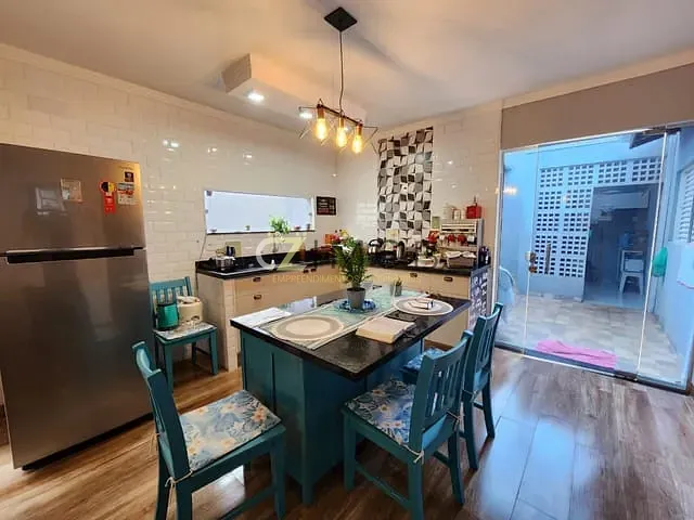 Casa com 200m² 2 quartos e 2 banheiros, à venda, no bairro Jardim Castelo Branco em Ribeirão Preto