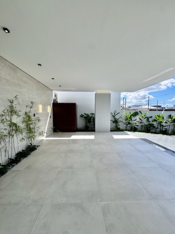 Casa com 572m² 3 quartos e 4 banheiros, à venda, no bairro Parque dos Ingás em Nova Mutum