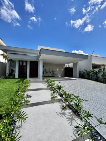 Casa com 572m² 3 quartos e 4 banheiros, à venda, no bairro Parque dos Ingás em Nova Mutum
