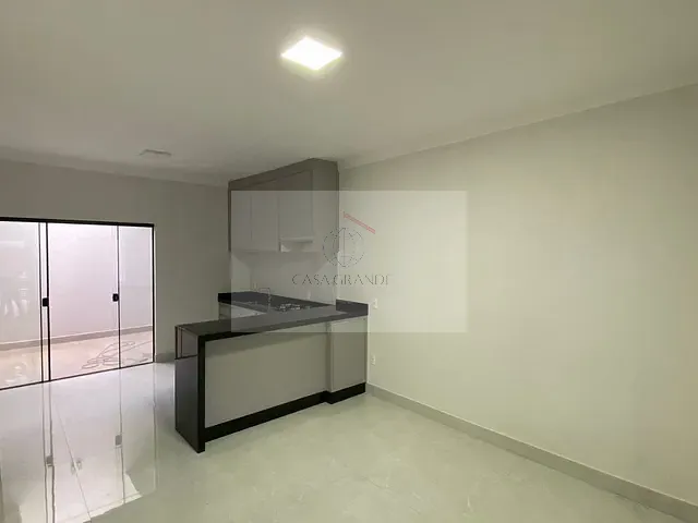 Casa com 145m² 3 quartos e 2 banheiros, para alugar, no bairro Jardim Asteca em Rolândia