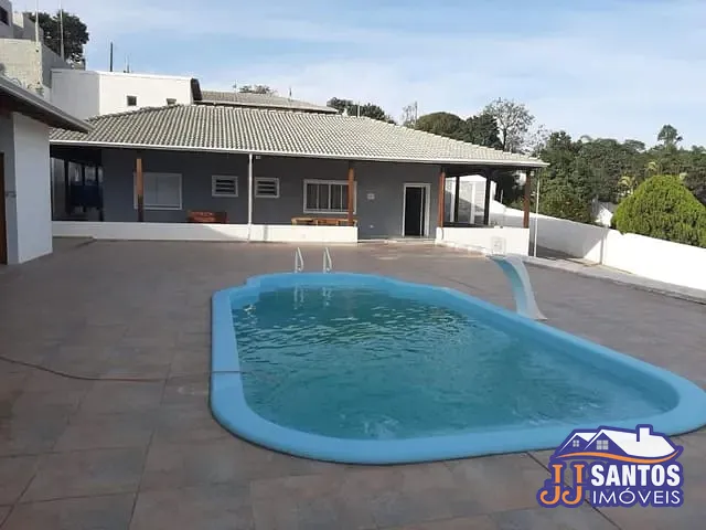 Casa com 800m² 3 quartos e 6 banheiros, à venda, no bairro Aralu II em Santa Isabel