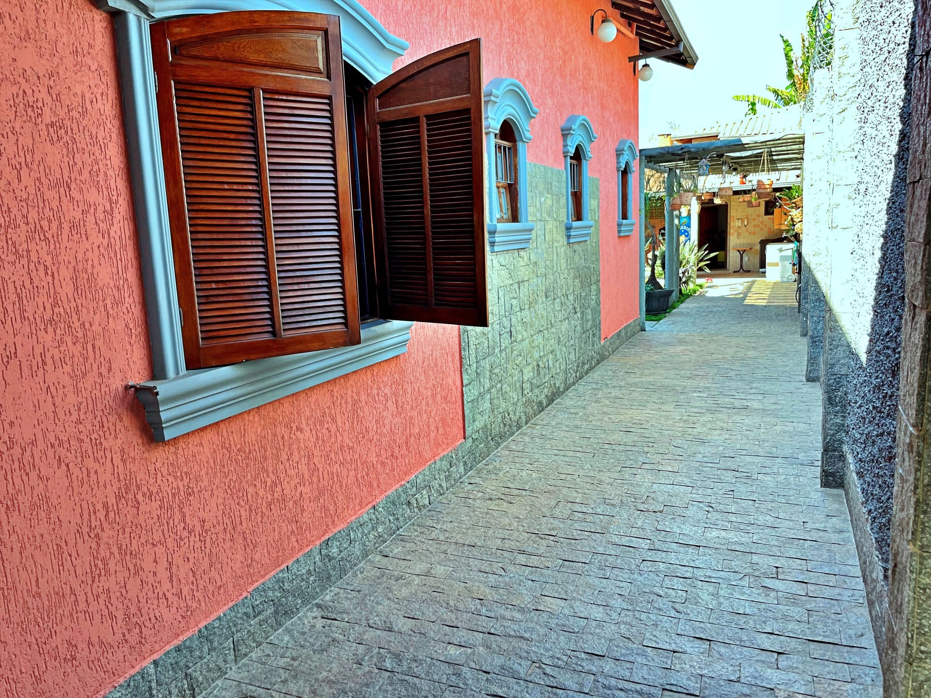 Casa de alto padrão à venda com 4 quartos e suíte master no Bairro Trevo em Belo Horizonte/MG