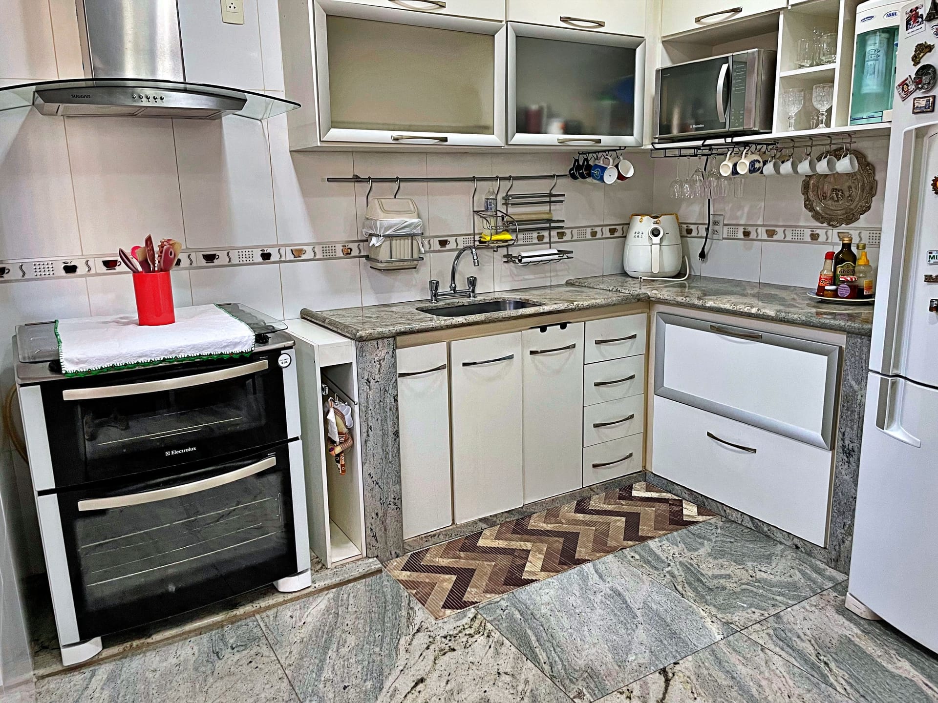 Casa de alto padrão à venda com 4 quartos e suíte master no Bairro Trevo em Belo Horizonte/MG