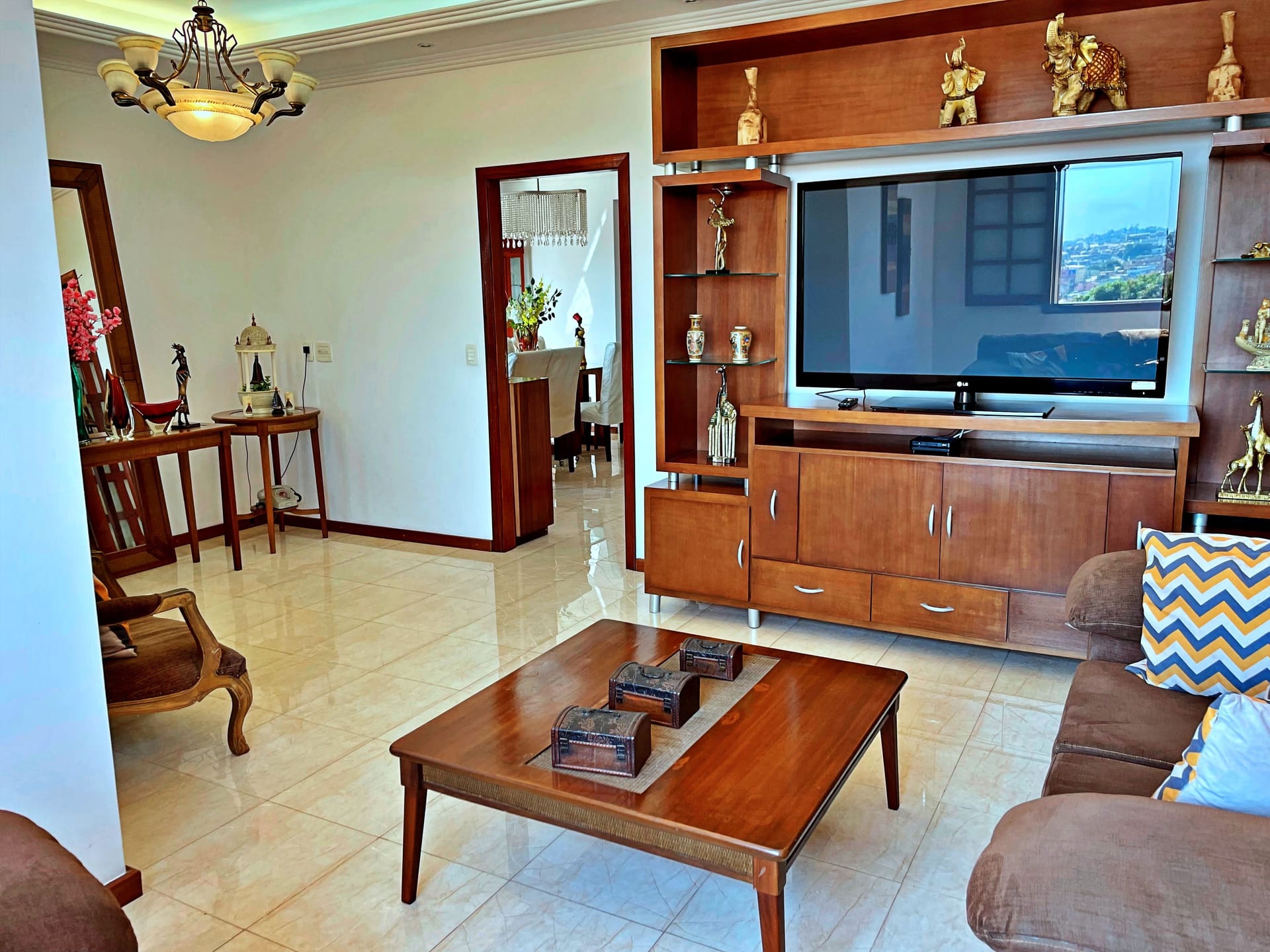 Casa de alto padrão à venda com 4 quartos e suíte master no Bairro Trevo em Belo Horizonte/MG