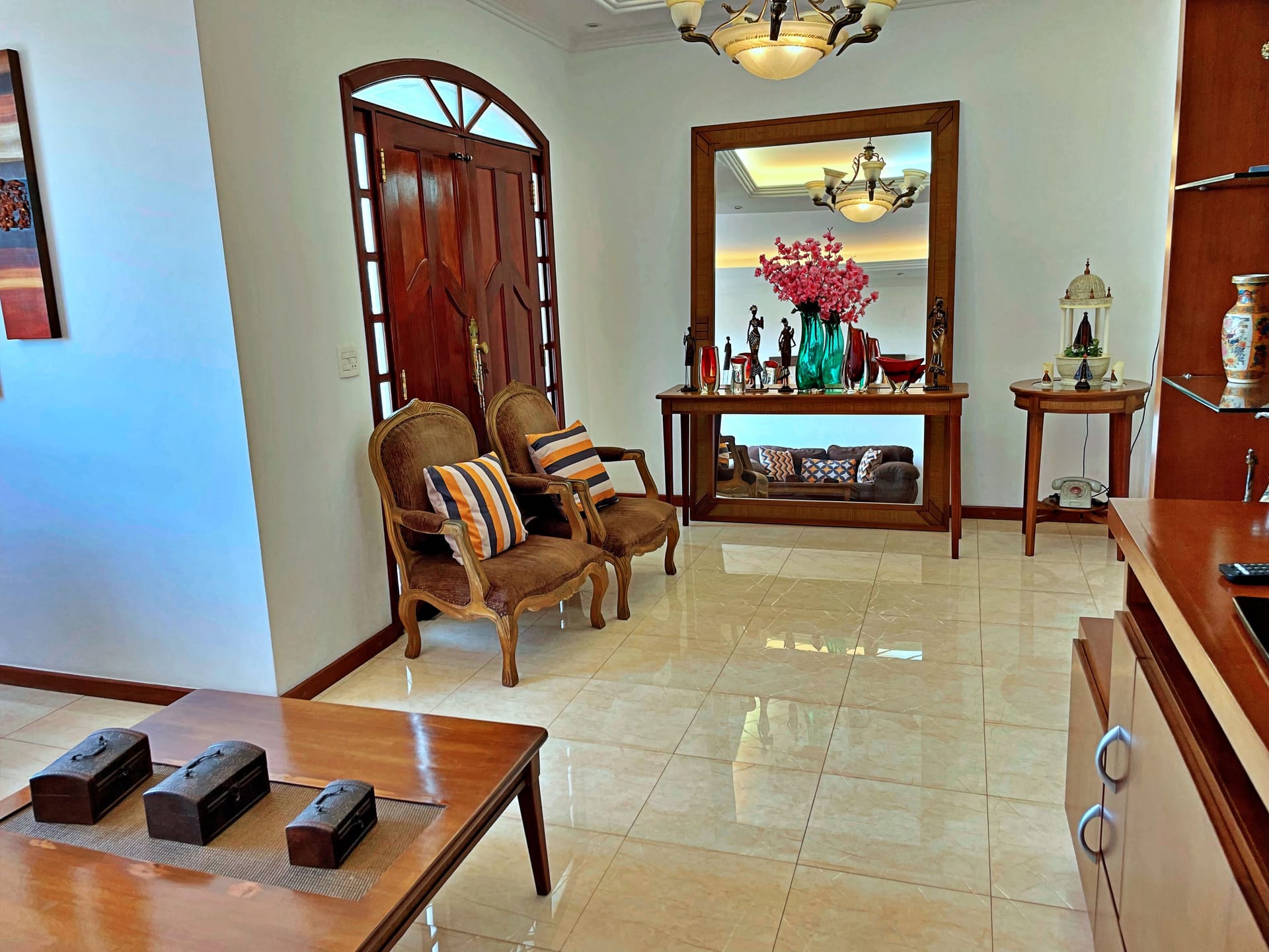 Casa de alto padrão à venda com 4 quartos e suíte master no Bairro Trevo em Belo Horizonte/MG