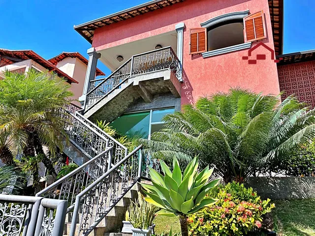 Casa 4 quartos e 3 banheiros, à venda, no bairro Trevo em Belo Horizonte