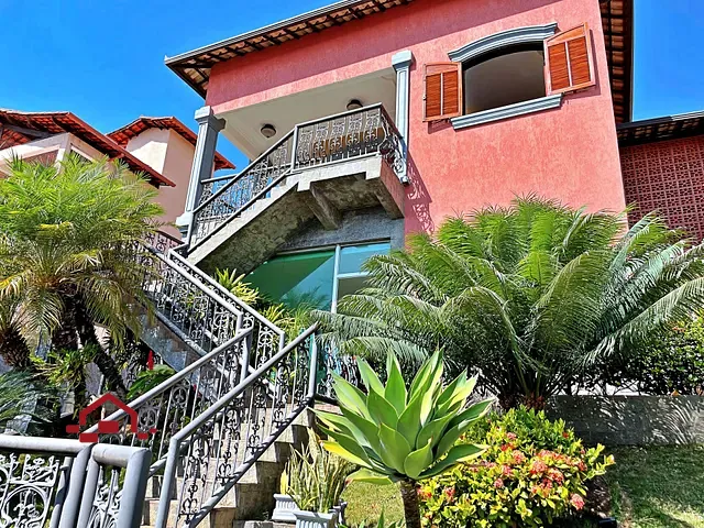 Casa 4 quartos e 3 banheiros, à venda, no bairro Trevo em Belo Horizonte