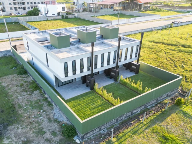 Casa com 216m² 3 quartos e 3 banheiros, à venda, no bairro Ingleses do Rio Vermelho em Florianópolis