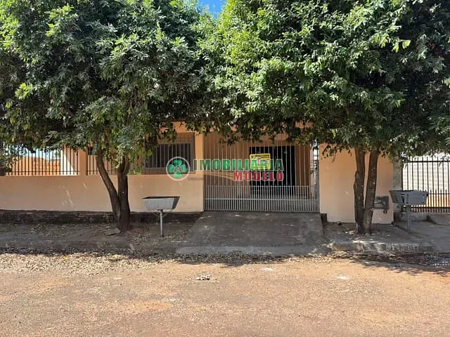Casa 4 quartos e 1 banheiro, para alugar, no bairro Bela Vista em Canarana