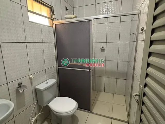 Casa 4 quartos e 1 banheiro, para alugar, no bairro Bela Vista em Canarana