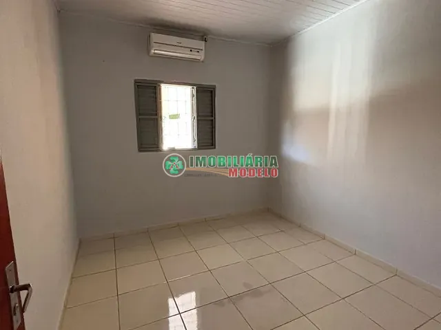 Casa 4 quartos e 1 banheiro, para alugar, no bairro Bela Vista em Canarana
