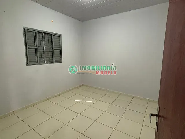 Casa 4 quartos e 1 banheiro, para alugar, no bairro Bela Vista em Canarana