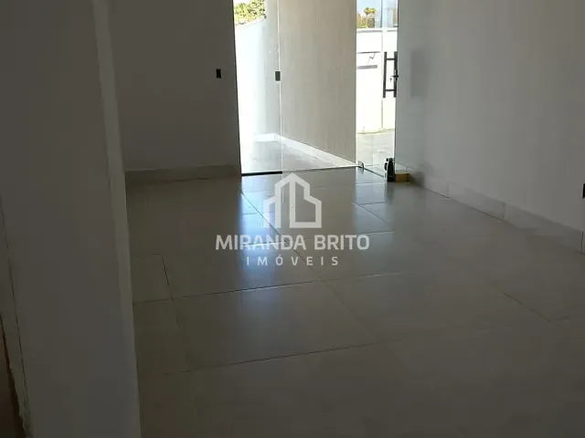 Casa 3 quartos e 2 banheiros, à venda, no bairro Residencial Itaipu em Goiânia