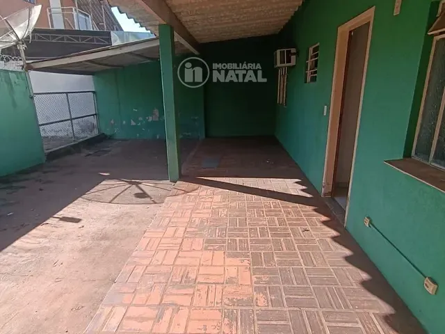 Casa 2 quartos e 1 banheiro, para alugar, no bairro Vitória em Londrina