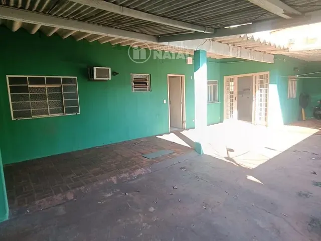 Casa 2 quartos e 1 banheiro, para alugar, no bairro Vitória em Londrina