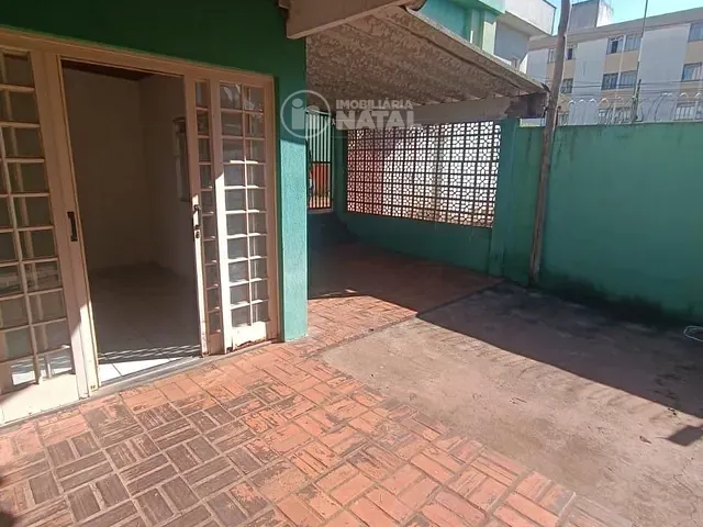 Casa 2 quartos e 1 banheiro, para alugar, no bairro Vitória em Londrina