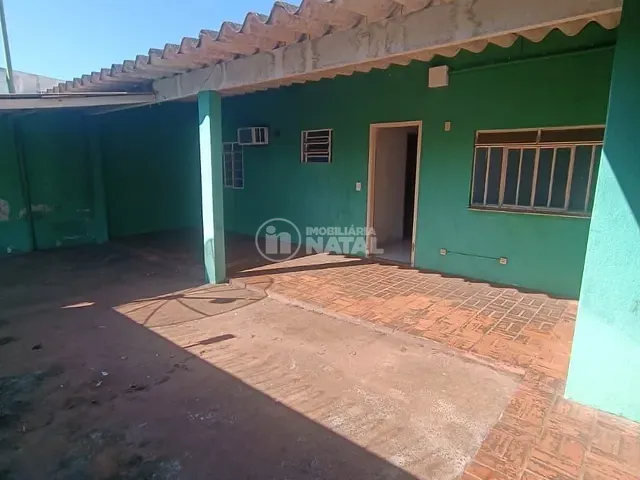 Casa 2 quartos e 1 banheiro, para alugar, no bairro Vitória em Londrina