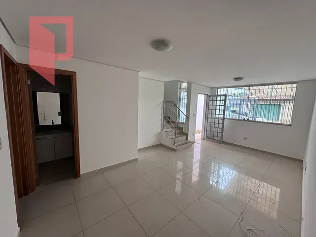 Casa com 130m² 4 quartos e 3 banheiros, para alugar, no bairro Paquetá em Belo Horizonte