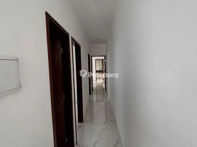 Casa com 180m² 3 quartos e 2 banheiros, à venda, no bairro Gran Ville em Anápolis