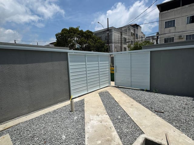 Casa 2 quartos e 1 banheiro, à venda, no bairro Enseada das Gaivotas em Rio das Ostras