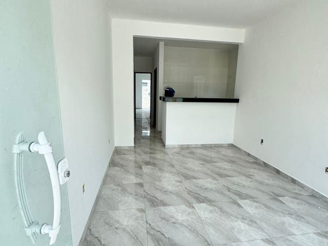 Casa 2 quartos e 1 banheiro, à venda, no bairro Enseada das Gaivotas em Rio das Ostras
