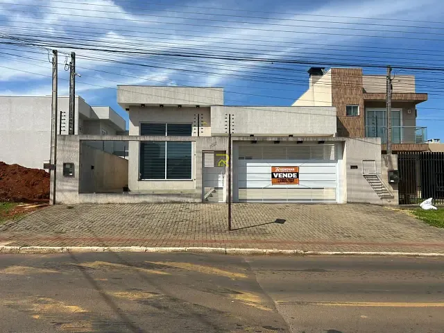 Casa com 325m², à venda, no bairro Alto Cascavel em Guarapuava