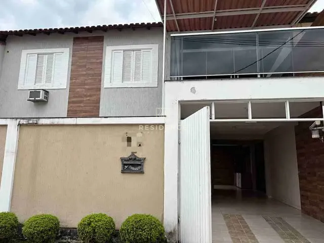Casa 4 quartos e 2 banheiros, à venda, no bairro Santo Agostinho em Volta Redonda