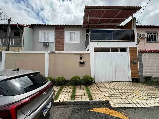 Casa 4 quartos e 2 banheiros, à venda, no bairro Santo Agostinho em Volta Redonda