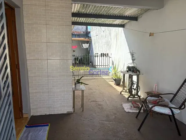 Casa com 200m² 4 quartos e 1 banheiro, à venda, no bairro Conjunto Farid Libos em Londrina