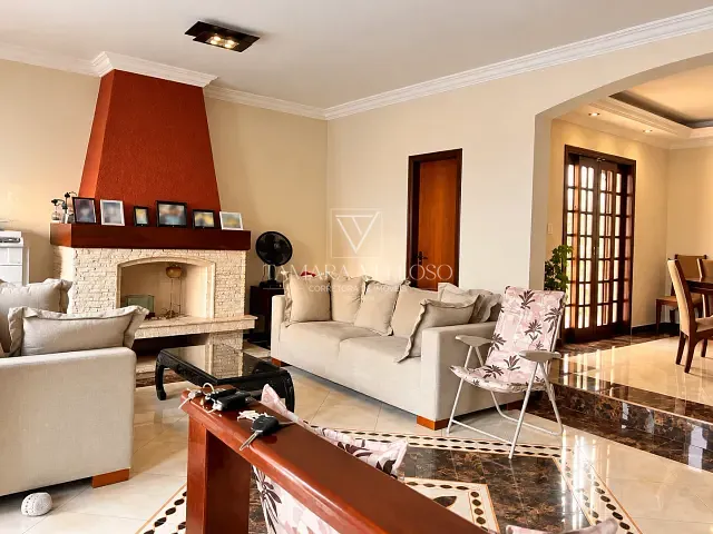 Casa com 360m² 3 quartos e 3 banheiros, à venda, no bairro Vila Oliveira em Mogi das Cruzes