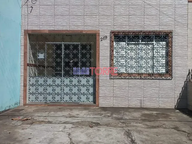 Casa 3 quartos e 2 banheiros, à venda, no bairro Malhado em Ilhéus
