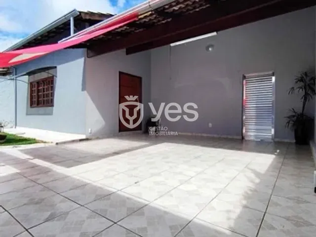 Casa com 240m² 3 quartos e 2 banheiros, à venda, no bairro Jardim Europa em Araxá