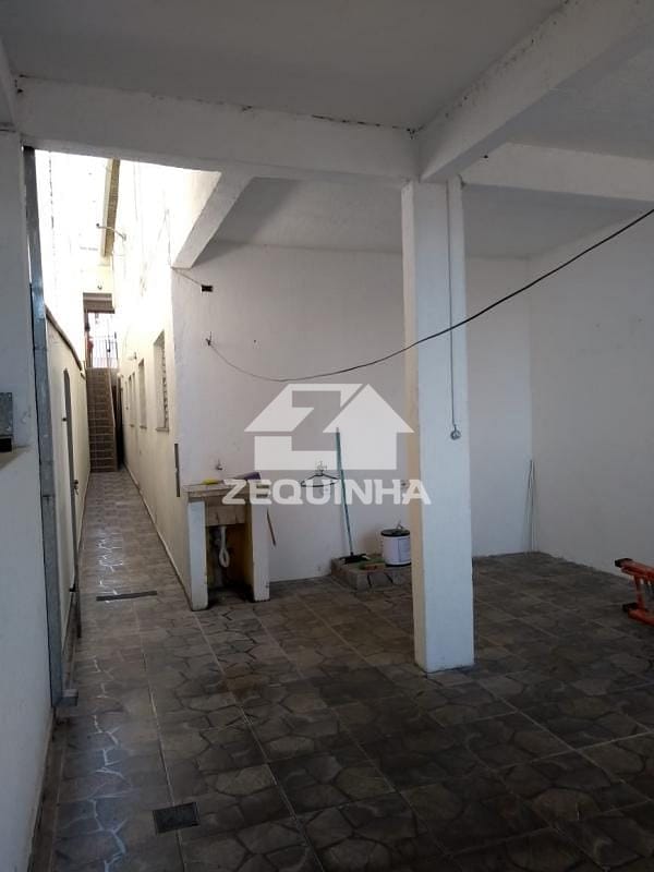 Casa à venda com 4 quartos, 179m² - Foto 17