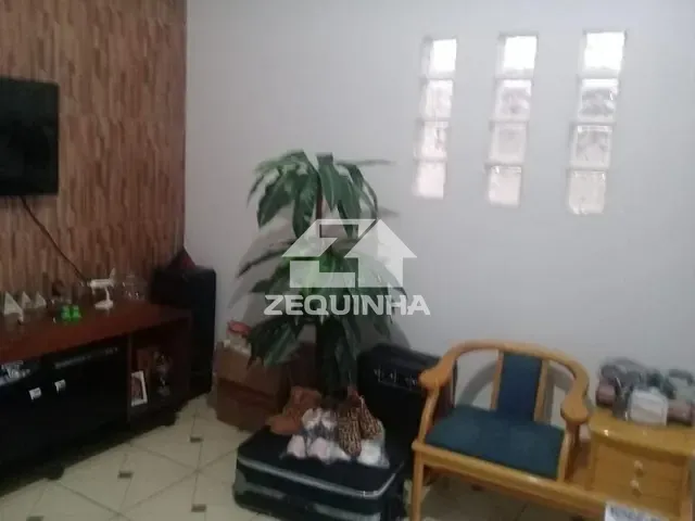 Casa com 125m² 4 quartos e 2 banheiros, à venda, no bairro Bussocaba em Osasco