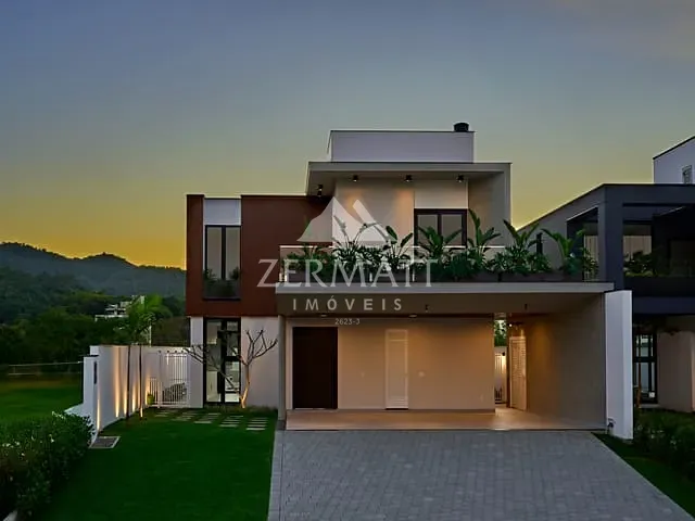 Casa com 307m² 3 quartos e 4 banheiros, à venda, no bairro Velha em Blumenau