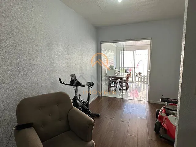 Casa 2 quartos e 2 banheiros, à venda, no bairro Três Vendas em Pelotas