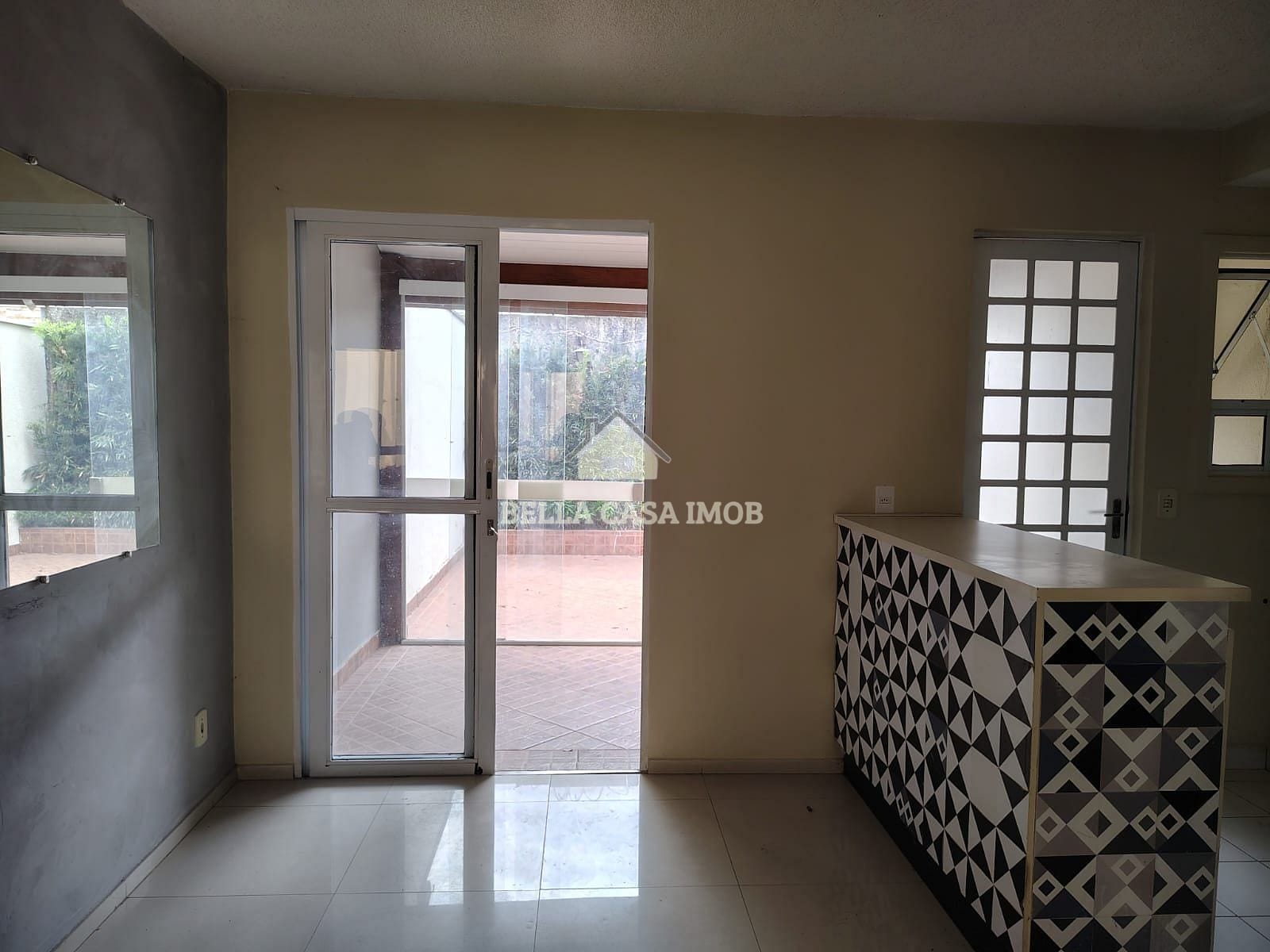 Casa à venda com 2 quartos, 64m² - Foto 6