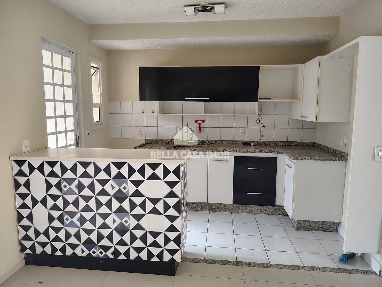 Casa à venda com 2 quartos, 64m² - Foto 9