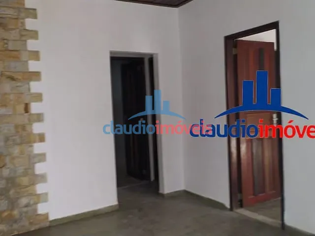 Casa 3 quartos e 1 banheiro, à venda, no bairro Ano Bom em Barra Mansa