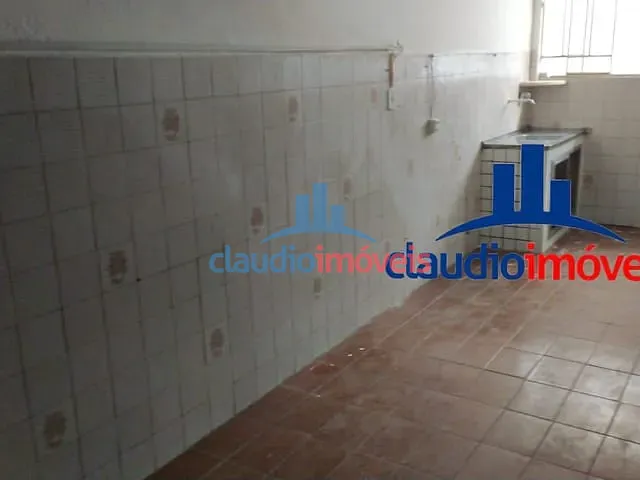 Casa 3 quartos e 1 banheiro, à venda, no bairro Ano Bom em Barra Mansa