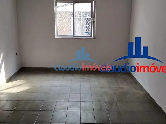 Casa 3 quartos e 1 banheiro, à venda, no bairro Ano Bom em Barra Mansa