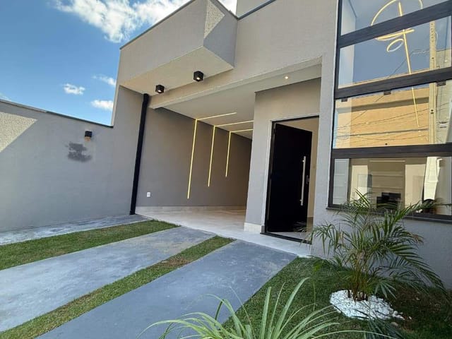 Casa com 204m² 3 quartos e 4 banheiros, à venda, no bairro Vila Caputera em Mogi das Cruzes