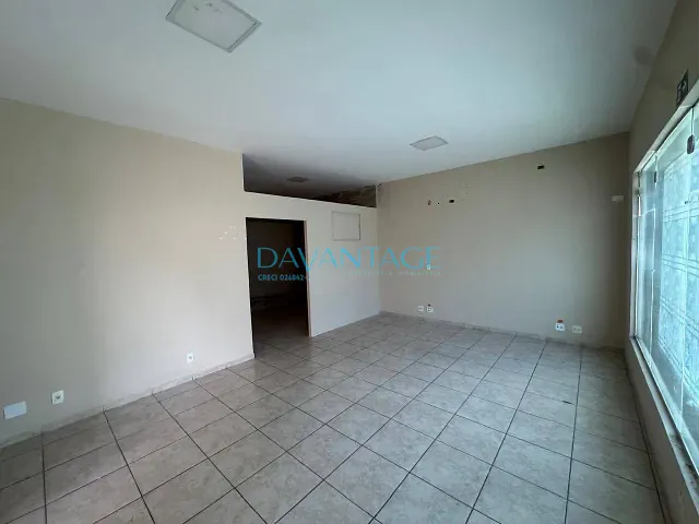 Casa com 345m², para alugar, no bairro Lapa em São Paulo