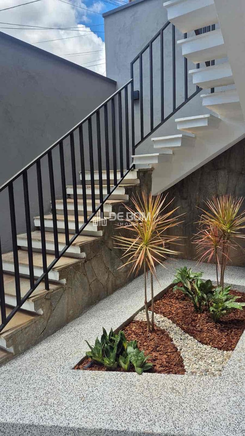 Casa à venda com 4 quartos, 270m² - Foto 5