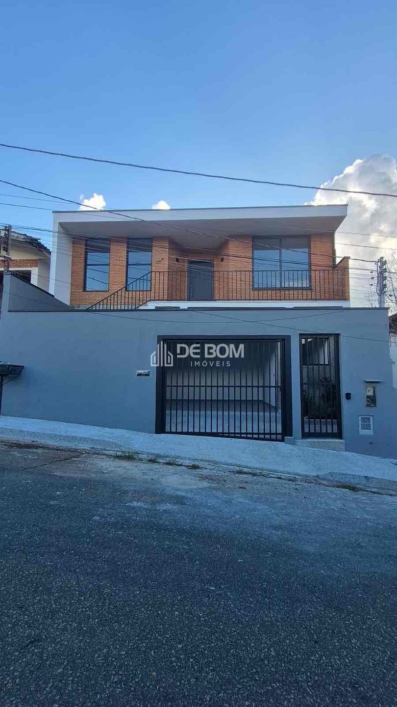 Casa à venda com 4 quartos, 270m² - Foto 1