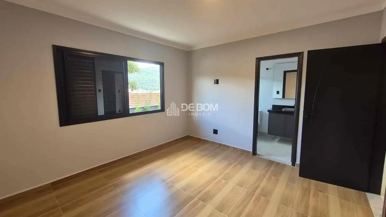 Casa, 4 quartos, 270 m² - Foto 31
